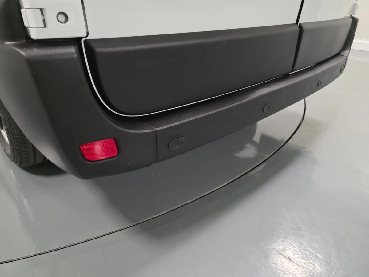 renault-master-2023-diesel-2300cc