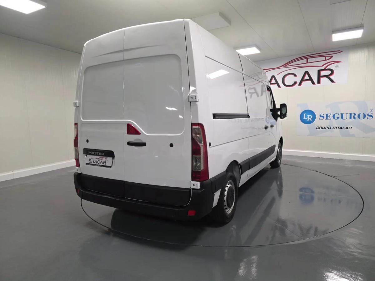 renault-master-2023-diesel-2300cc
