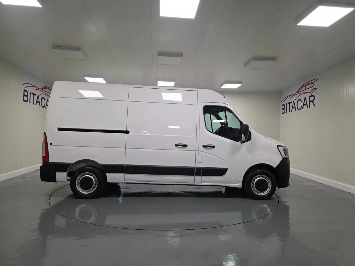 renault-master-2023-diesel-2300cc