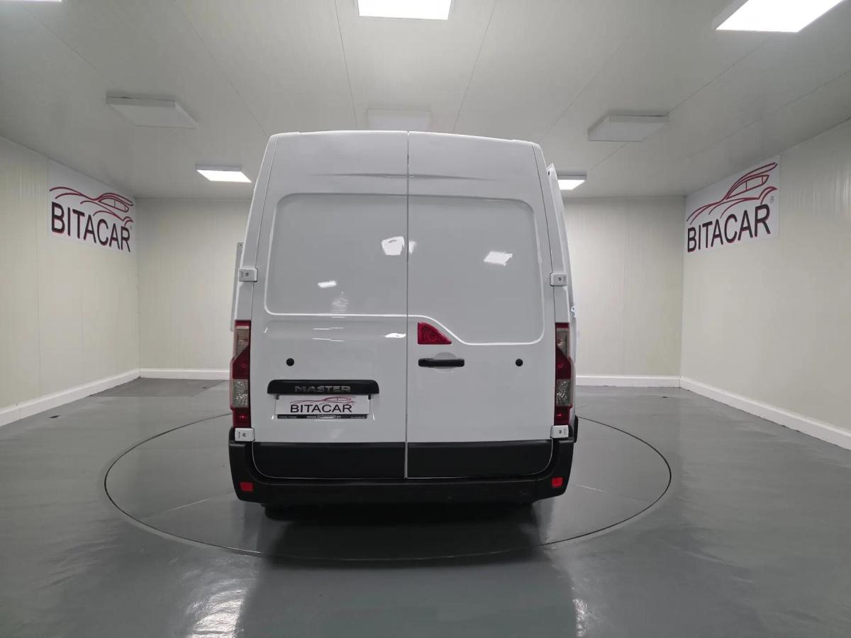 renault-master-2023-diesel-2300cc