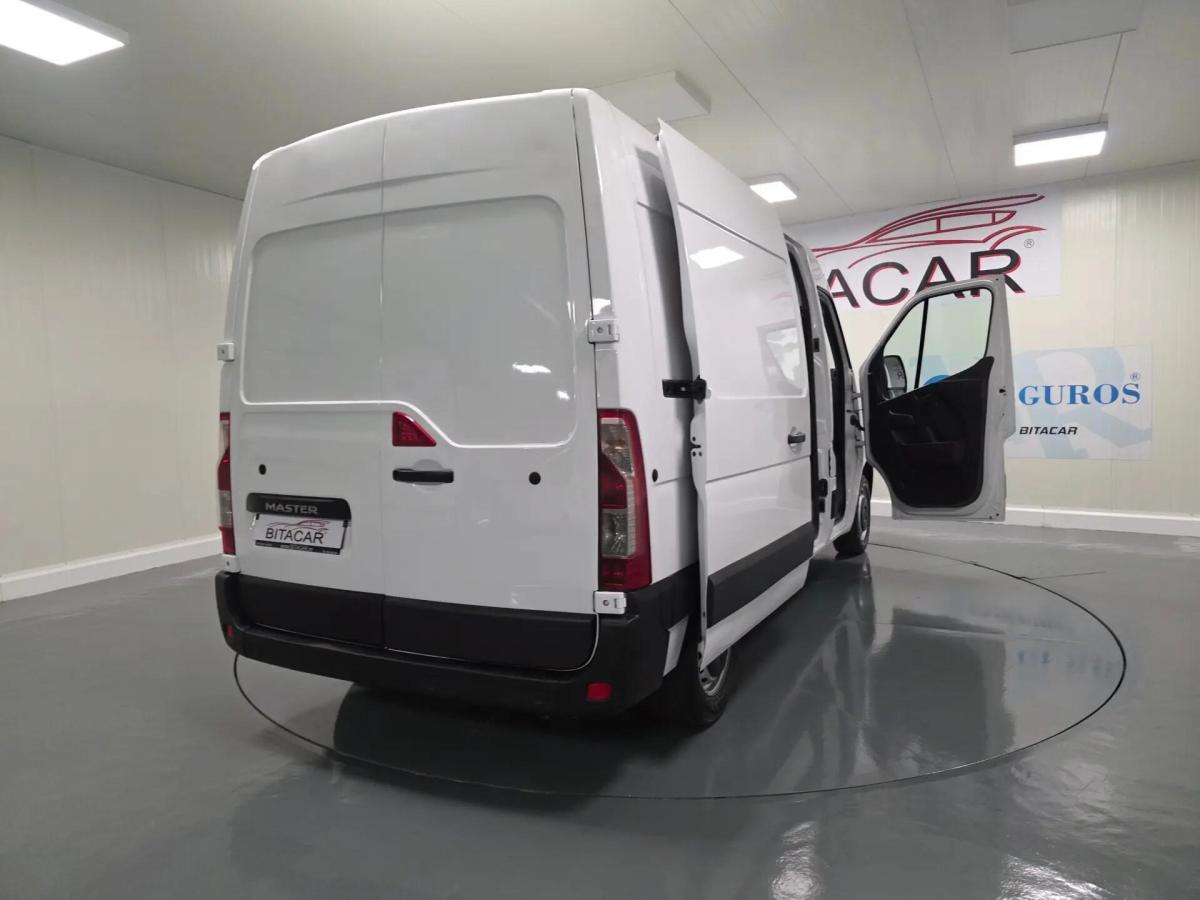 renault-master-2023-diesel-2300cc