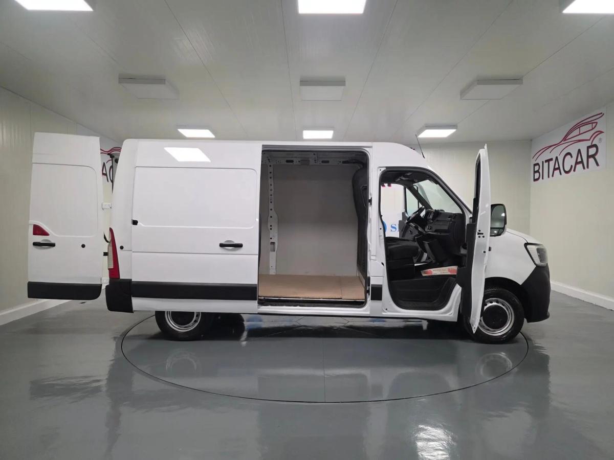renault-master-2023-diesel-2300cc