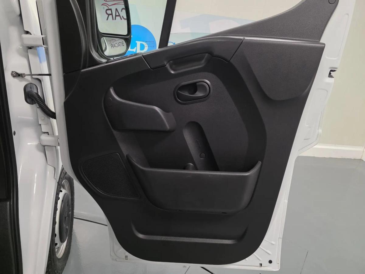 renault-master-2023-diesel-2300cc