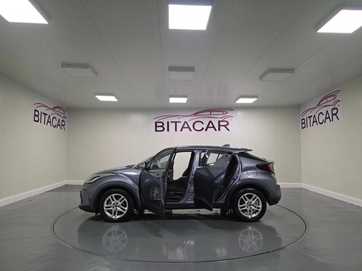 toyota-c-hr-2022-hibrido-a-gasolina-1798cc