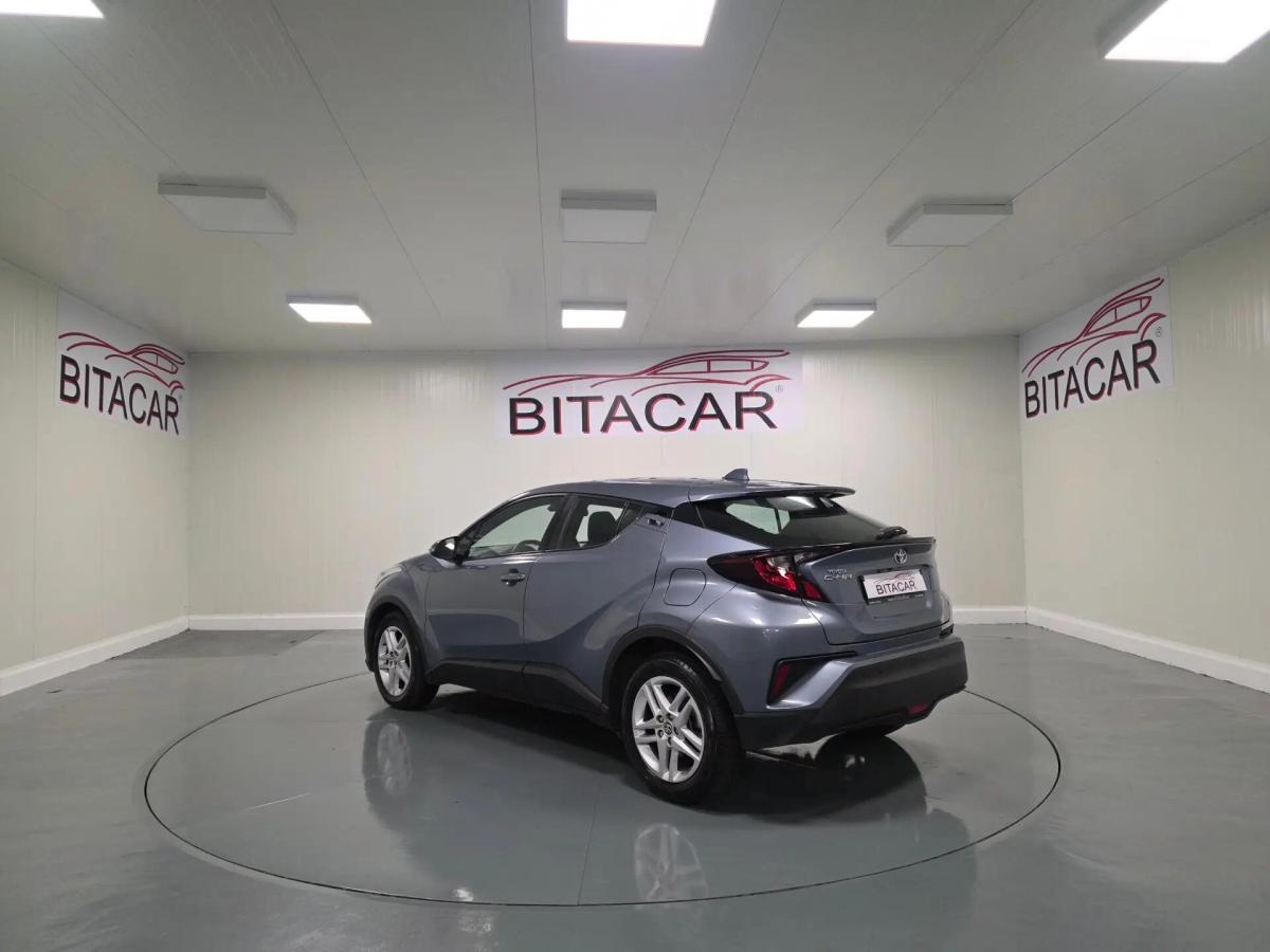 toyota-c-hr-2022-hibrido-a-gasolina-1798cc