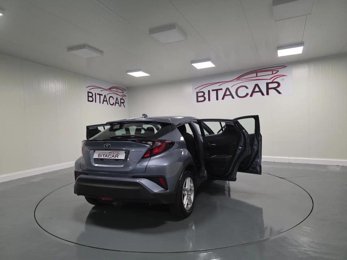 toyota-c-hr-2022-hibrido-a-gasolina-1798cc