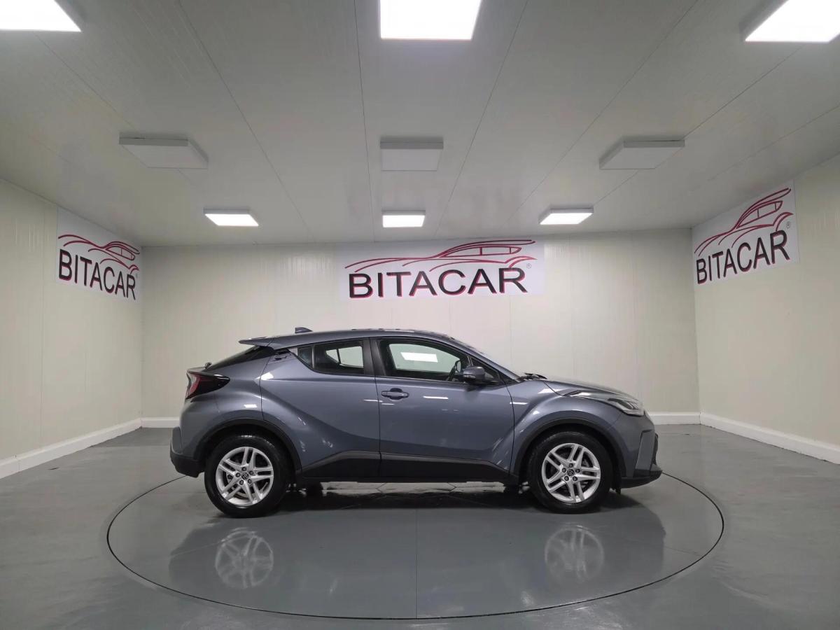 toyota-c-hr-2022-hibrido-a-gasolina-1798cc