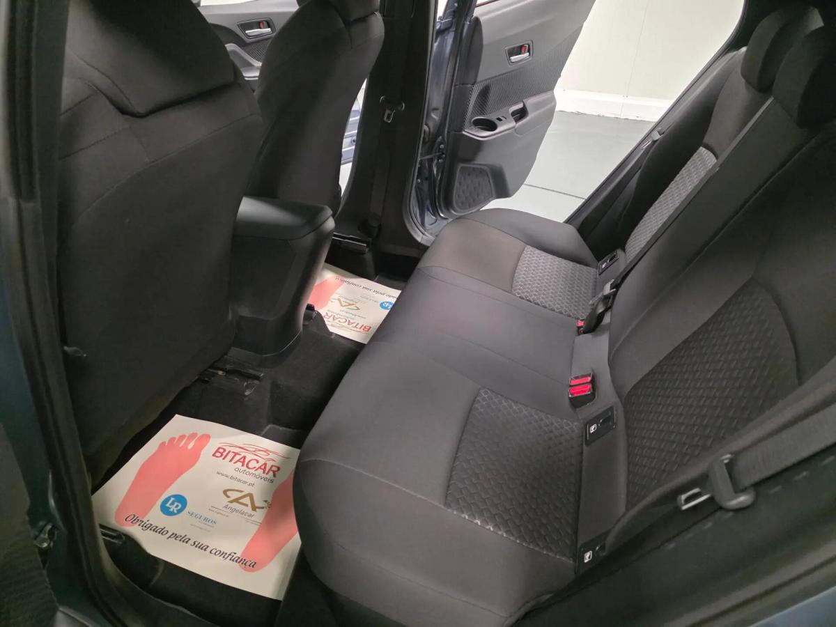 toyota-c-hr-2022-hibrido-a-gasolina-1798cc