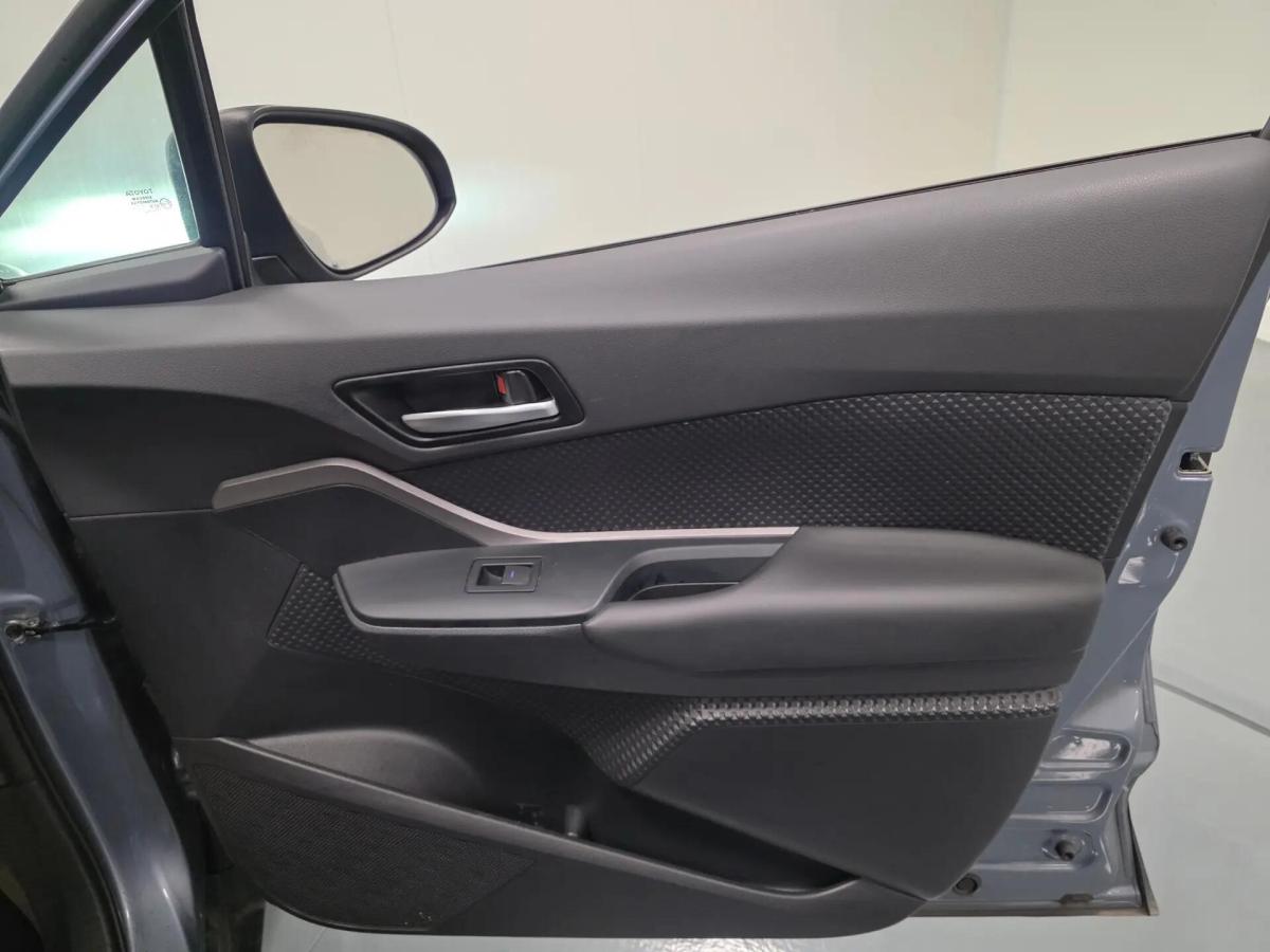 toyota-c-hr-2022-hibrido-a-gasolina-1798cc