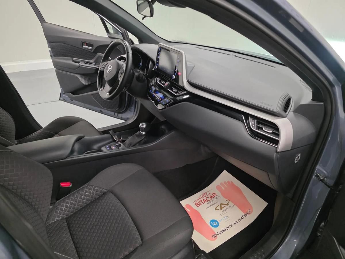 toyota-c-hr-2022-hibrido-a-gasolina-1798cc