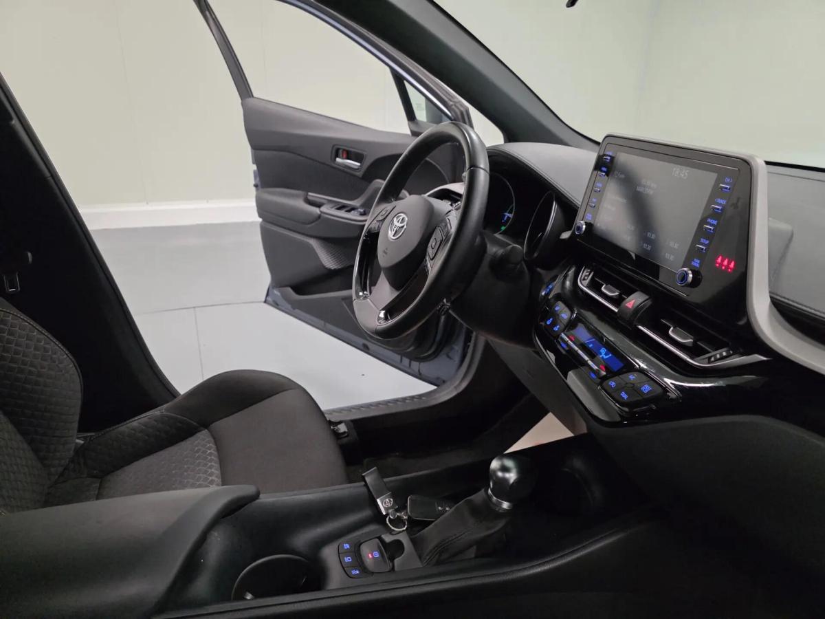 toyota-c-hr-2022-hibrido-a-gasolina-1798cc