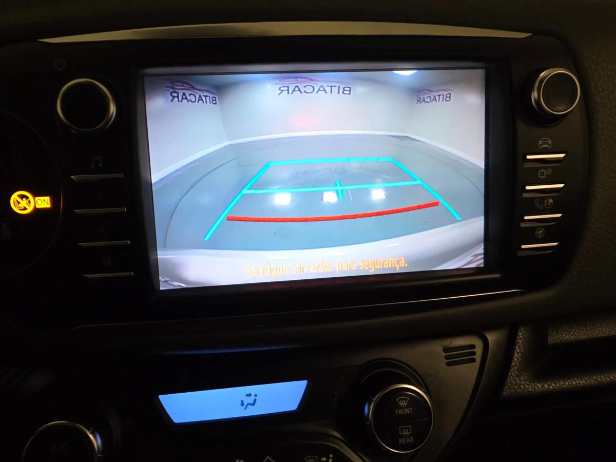 toyota-yaris-2018-hibrido-a-gasolina-1497cc