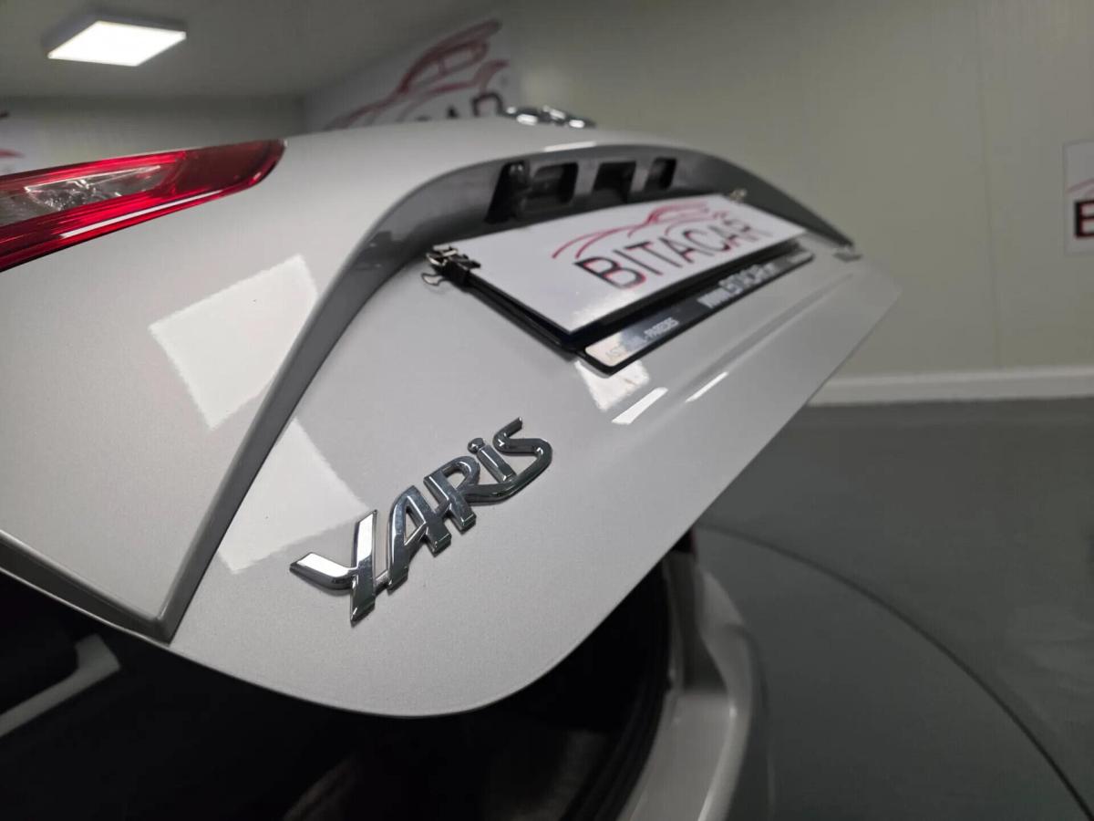toyota-yaris-2018-hibrido-a-gasolina-1497cc