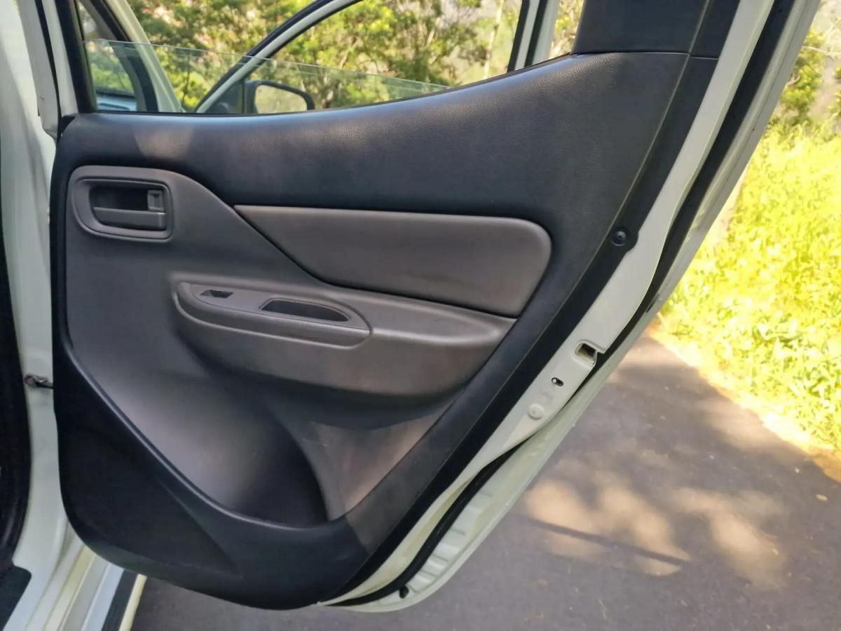 mitsubishi-l200-2019-diesel-2442cc