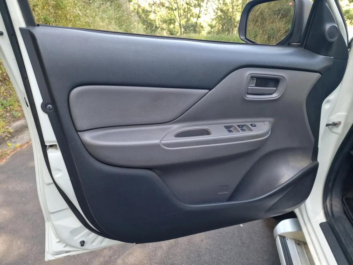 mitsubishi-l200-2019-diesel-2442cc