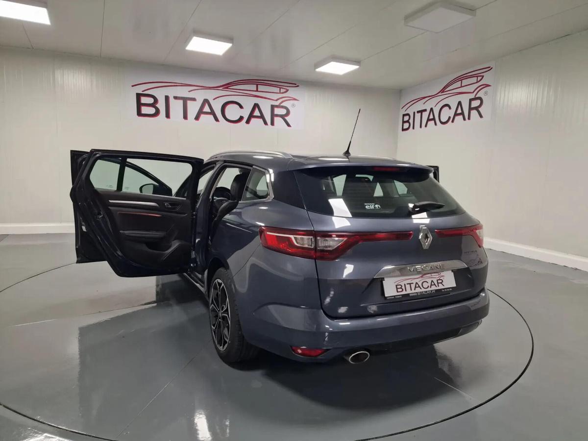 renault-megane-sport-tourer-2016-diesel-1461cc