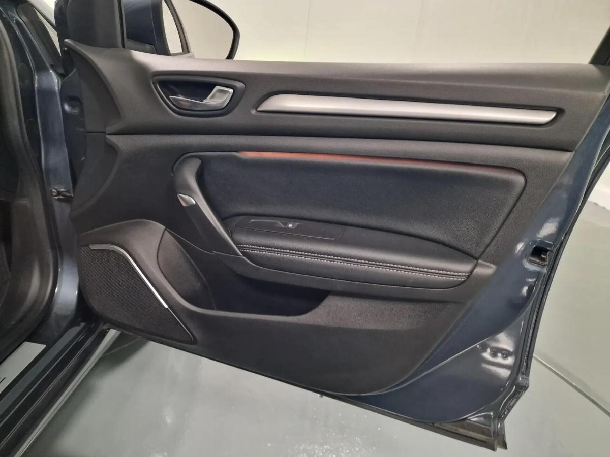 renault-megane-sport-tourer-2016-diesel-1461cc