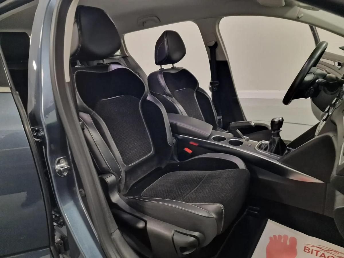 renault-megane-sport-tourer-2016-diesel-1461cc