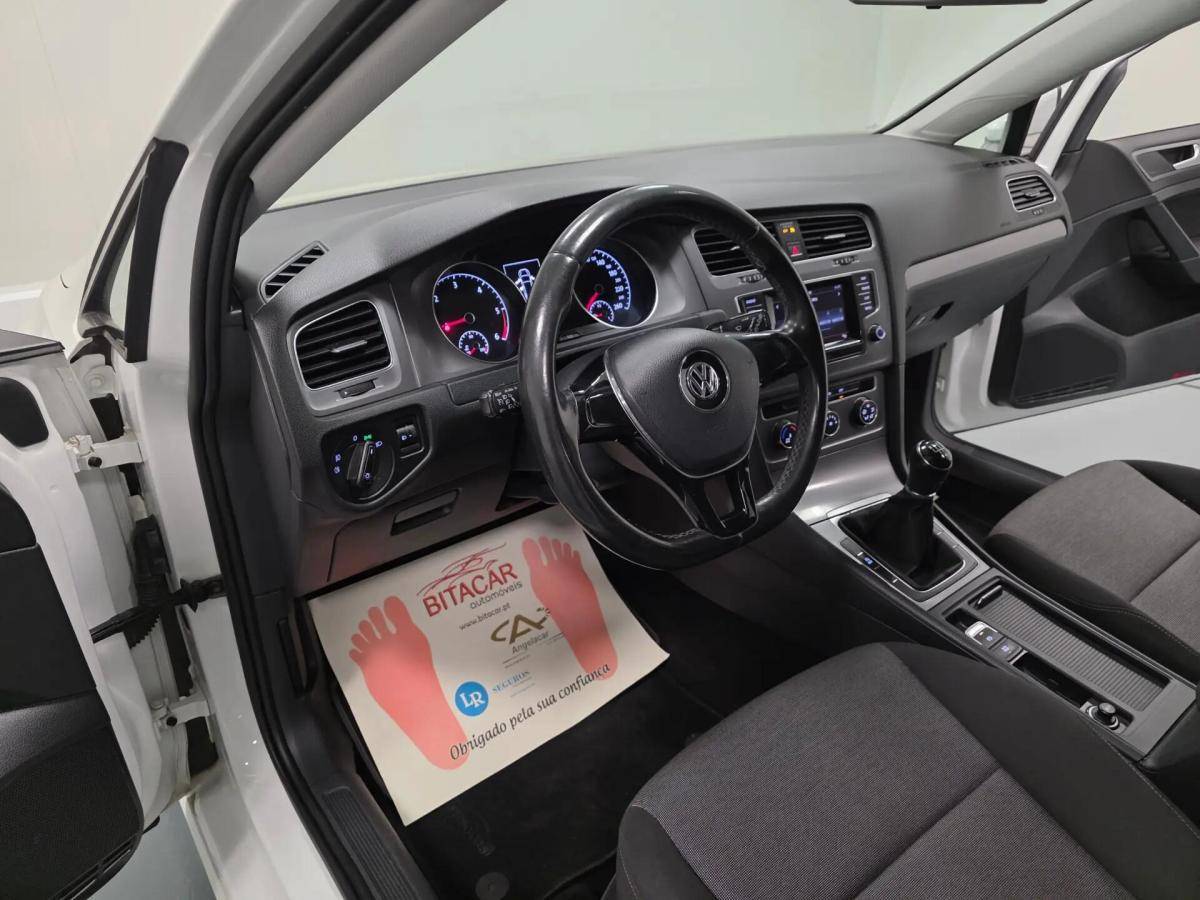 volkswagen-golf-variant-2013-diesel-1598cc