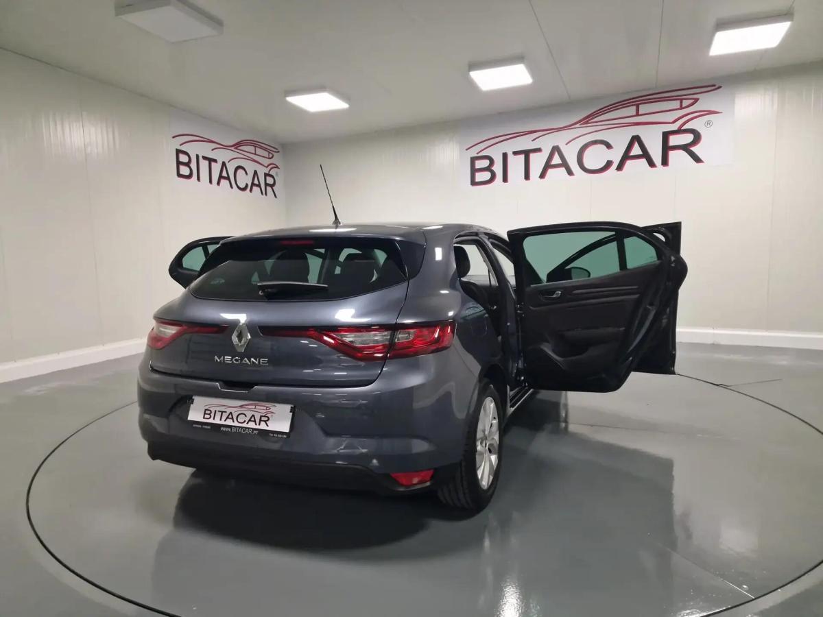 renault-megane-2019-diesel-1461cc
