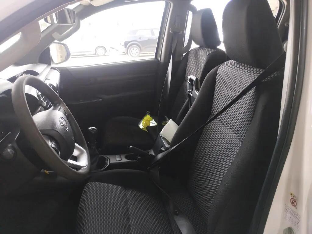 toyota-hilux-2018-diesel-2393cc