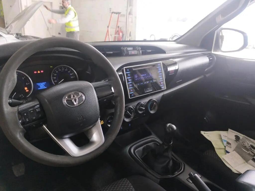 toyota-hilux-2018-diesel-2393cc