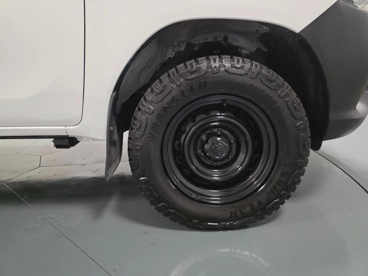 toyota-hilux-2018-diesel-2393cc