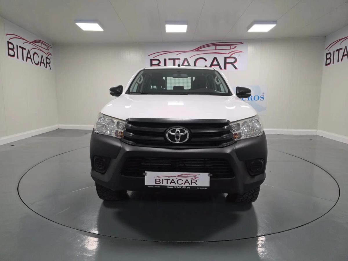 toyota-hilux-2018-diesel-2393cc