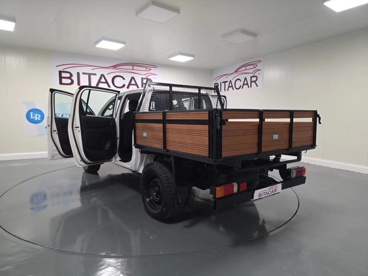 toyota-hilux-2018-diesel-2393cc