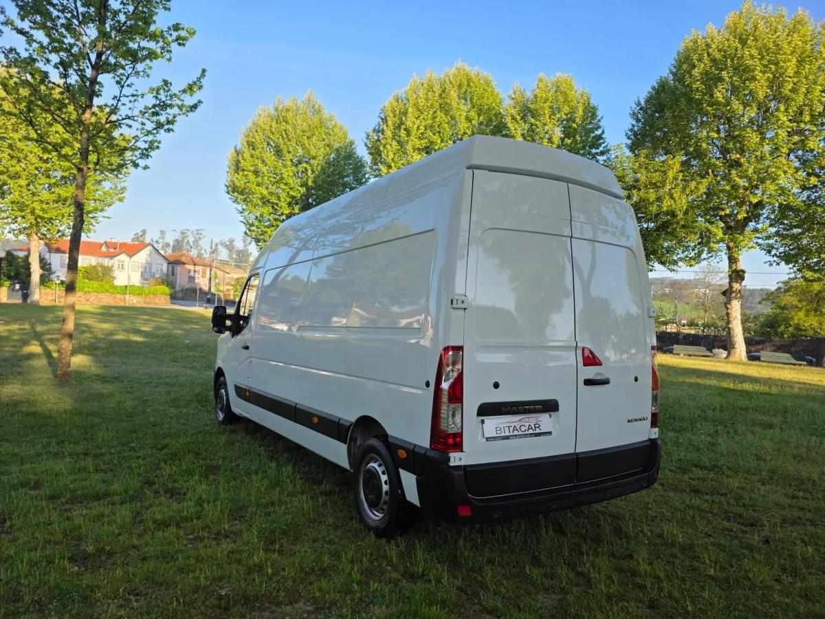 renault-master-2024-diesel-2299cc