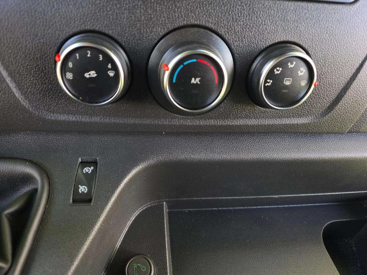 renault-master-2024-diesel-2299cc