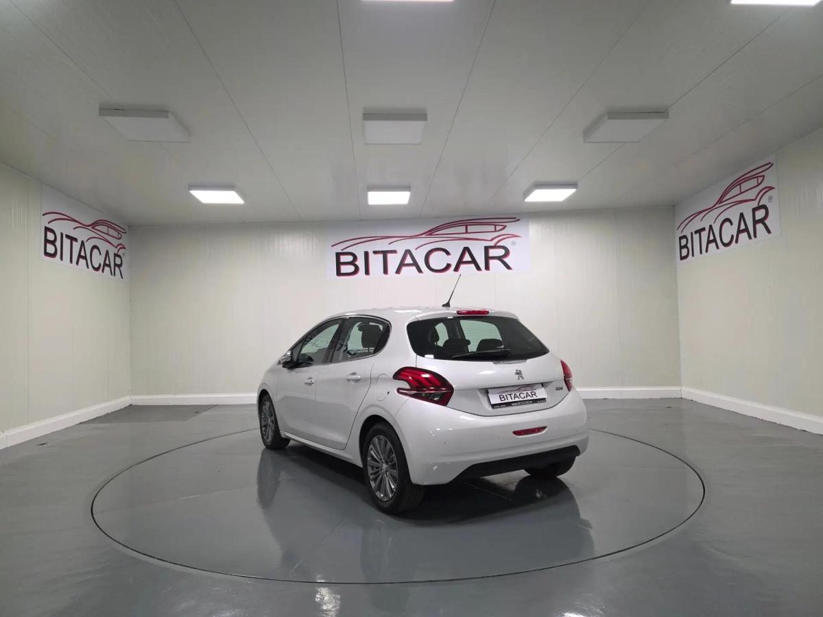 peugeot-208-2018-diesel-1560cc