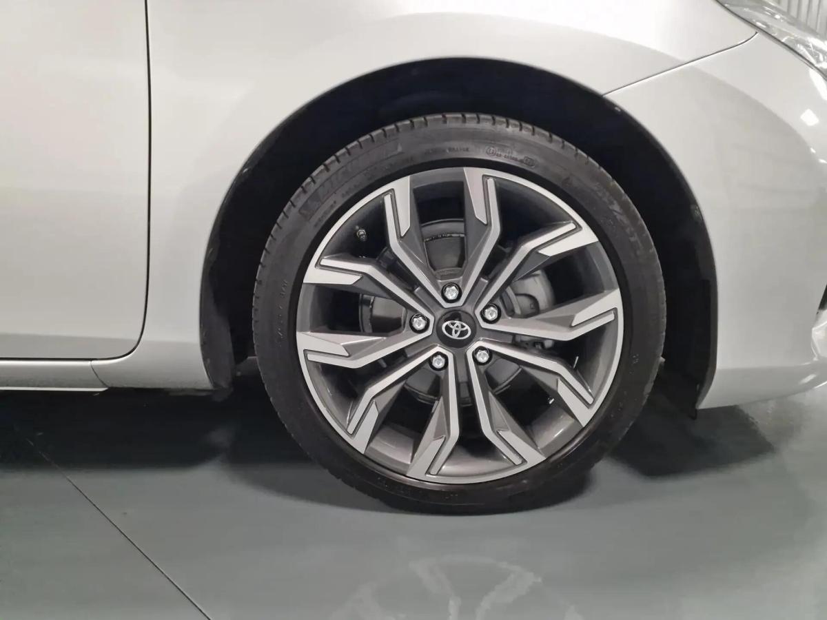 toyota-auris-touring-sports-2015-diesel-1364cc