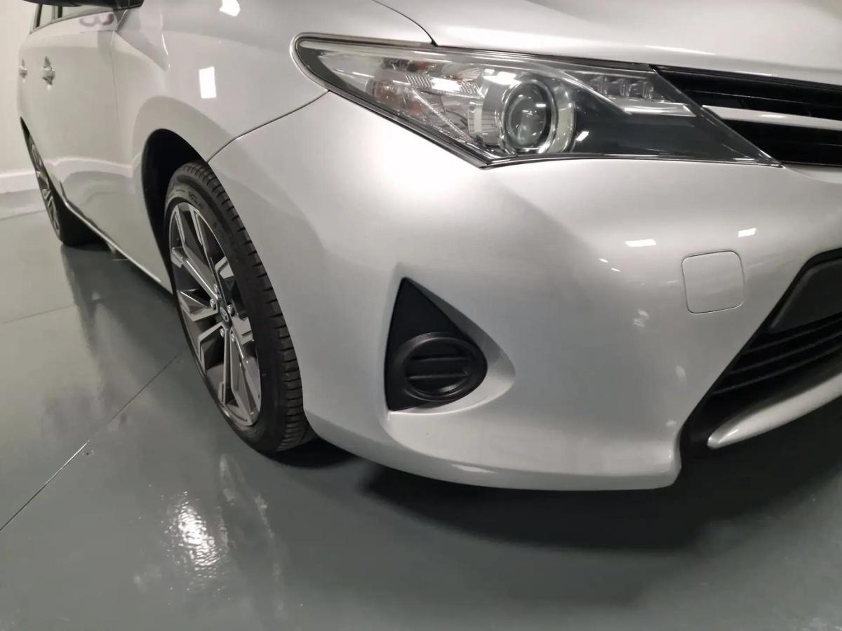 toyota-auris-touring-sports-2015-diesel-1364cc