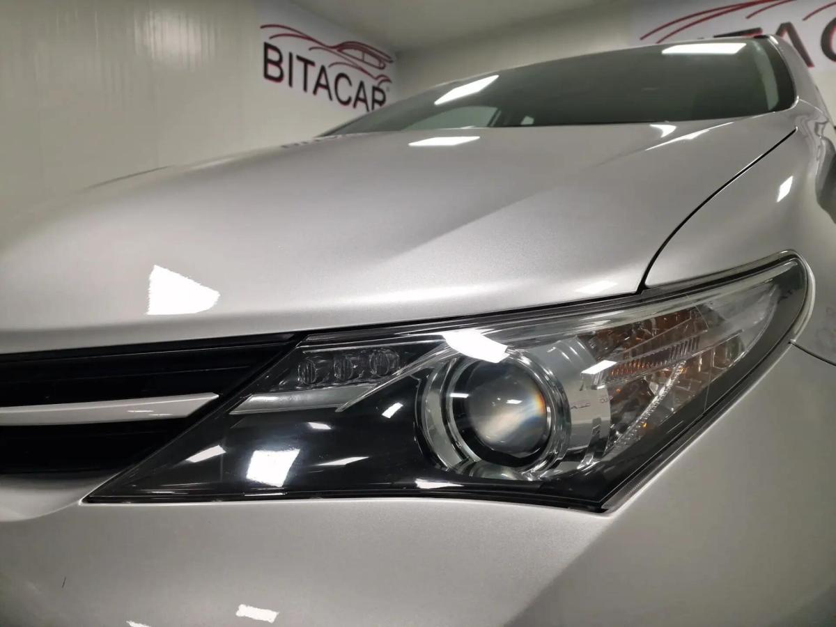 toyota-auris-touring-sports-2015-diesel-1364cc