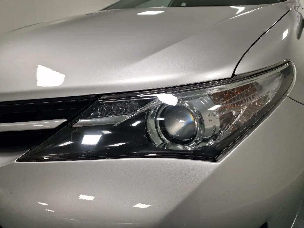 toyota-auris-touring-sports-2015-diesel-1364cc