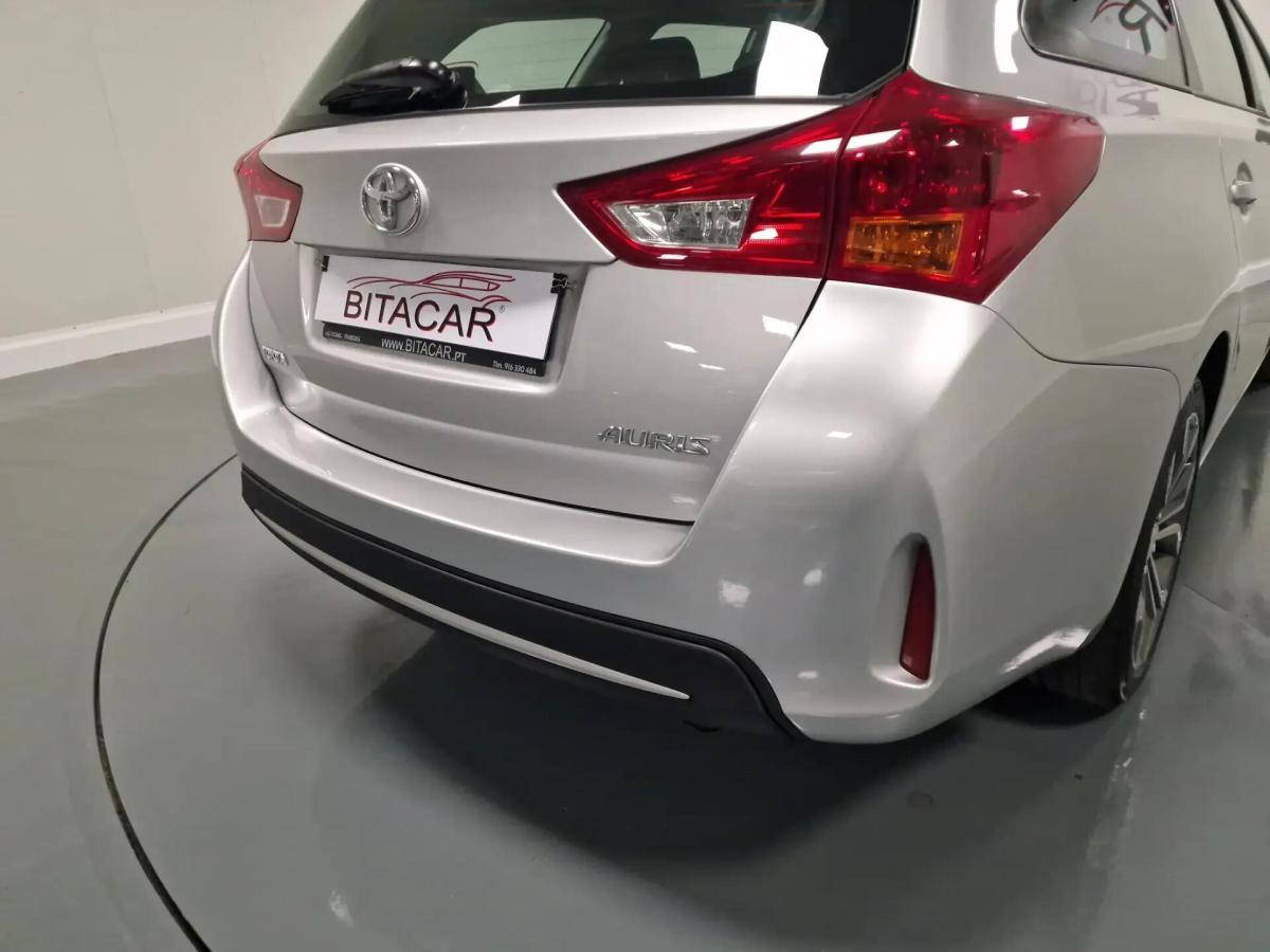 toyota-auris-touring-sports-2015-diesel-1364cc