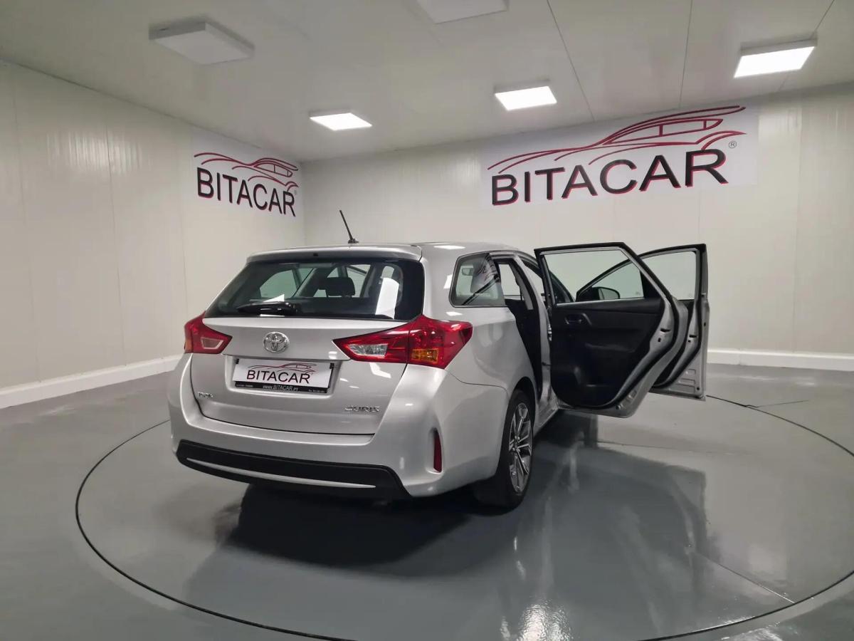 toyota-auris-touring-sports-2015-diesel-1364cc
