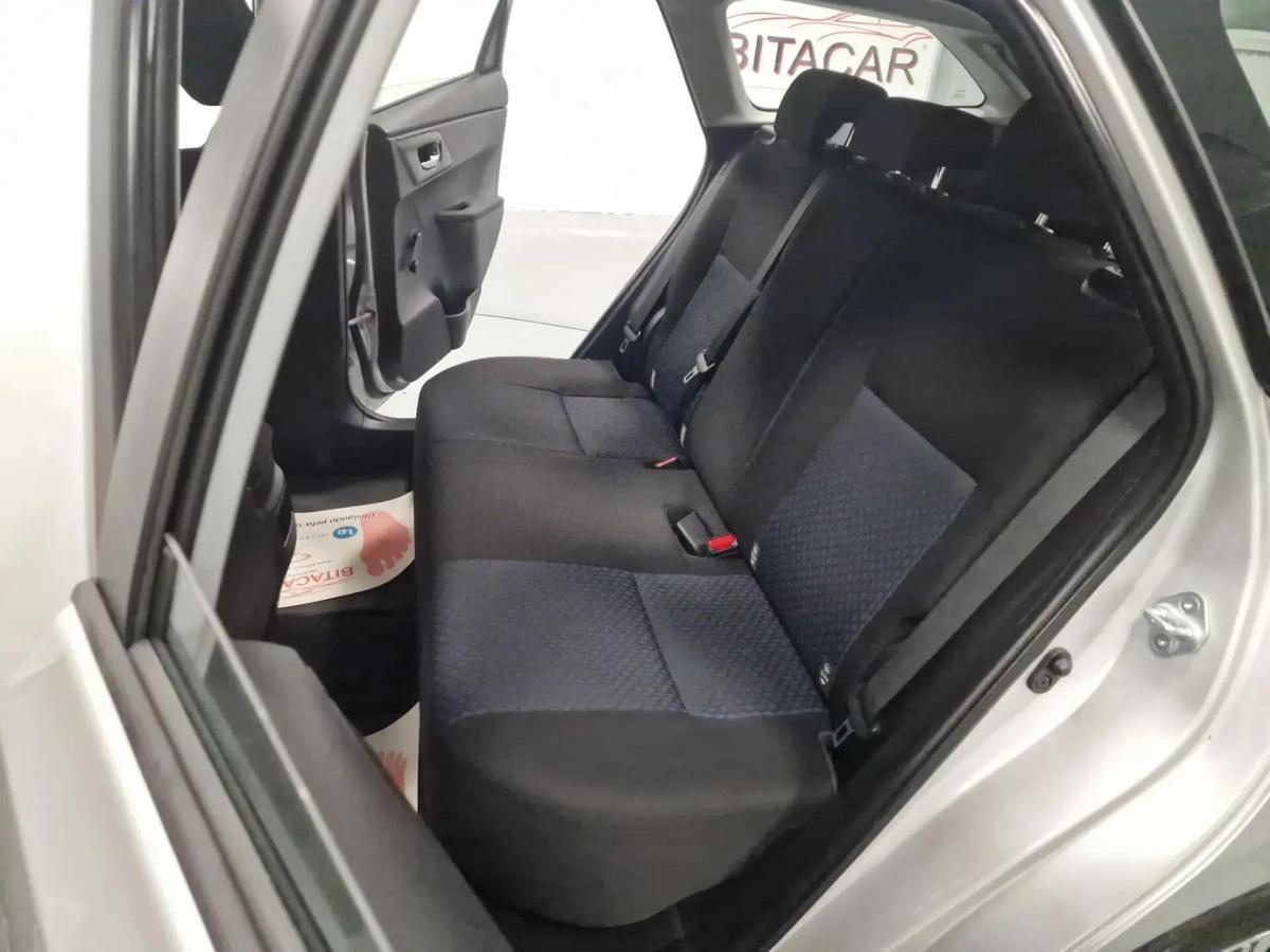 toyota-auris-touring-sports-2015-diesel-1364cc