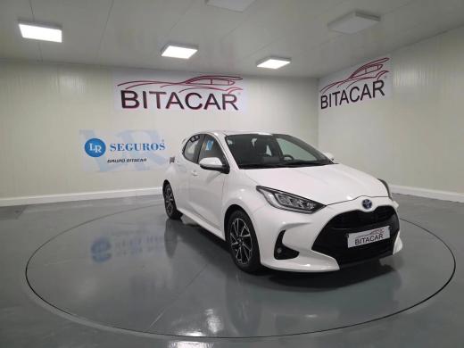toyota-yaris-2022-hibrido-a-gasolina-1490cc