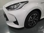 toyota-yaris-2022-hibrido-a-gasolina-1490cc