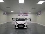 toyota-yaris-2022-hibrido-a-gasolina-1490cc