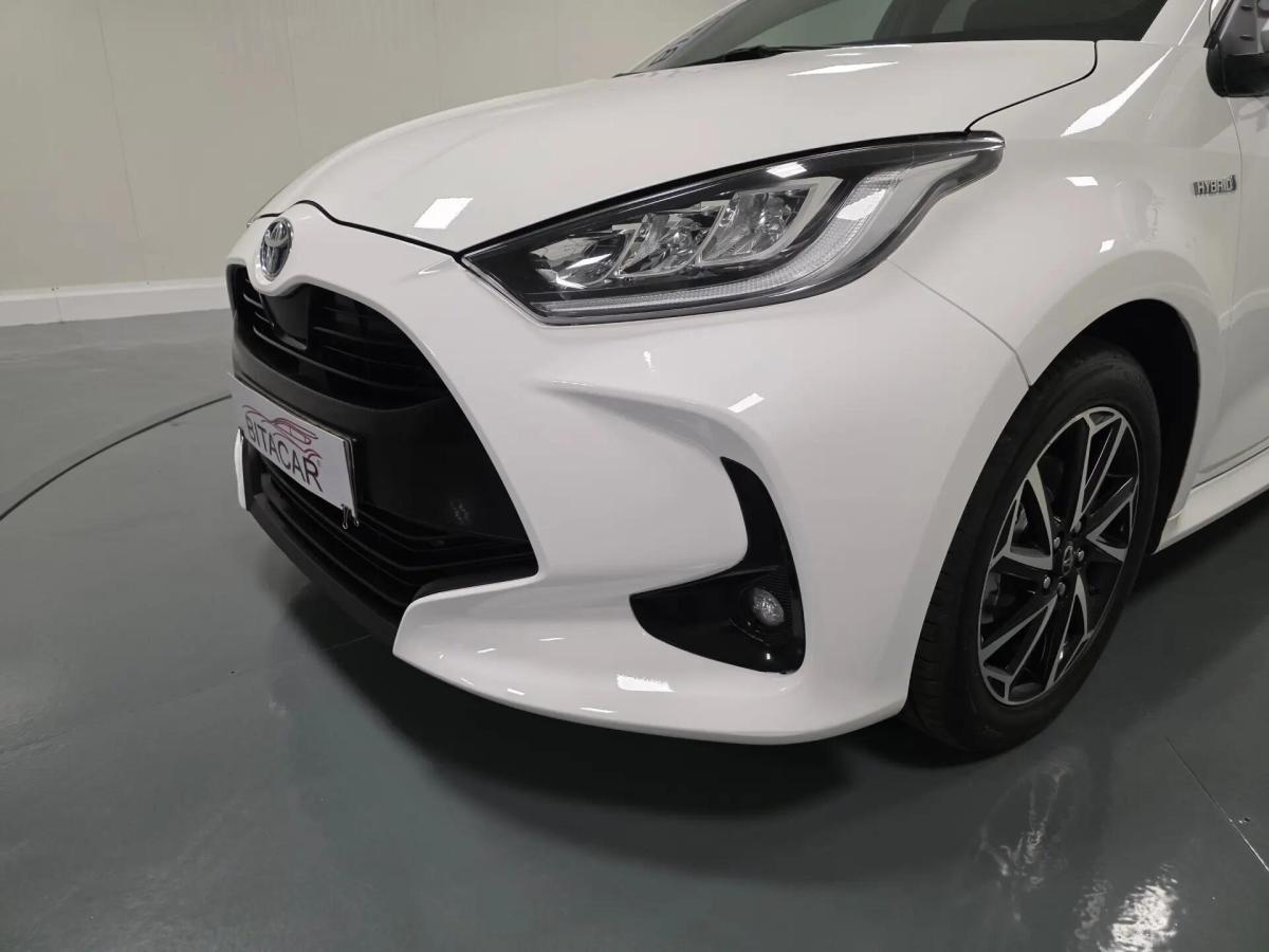 toyota-yaris-2022-hibrido-a-gasolina-1490cc