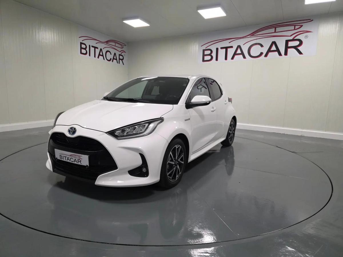 toyota-yaris-2022-hibrido-a-gasolina-1490cc