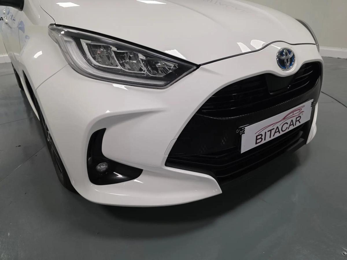 toyota-yaris-2022-hibrido-a-gasolina-1490cc