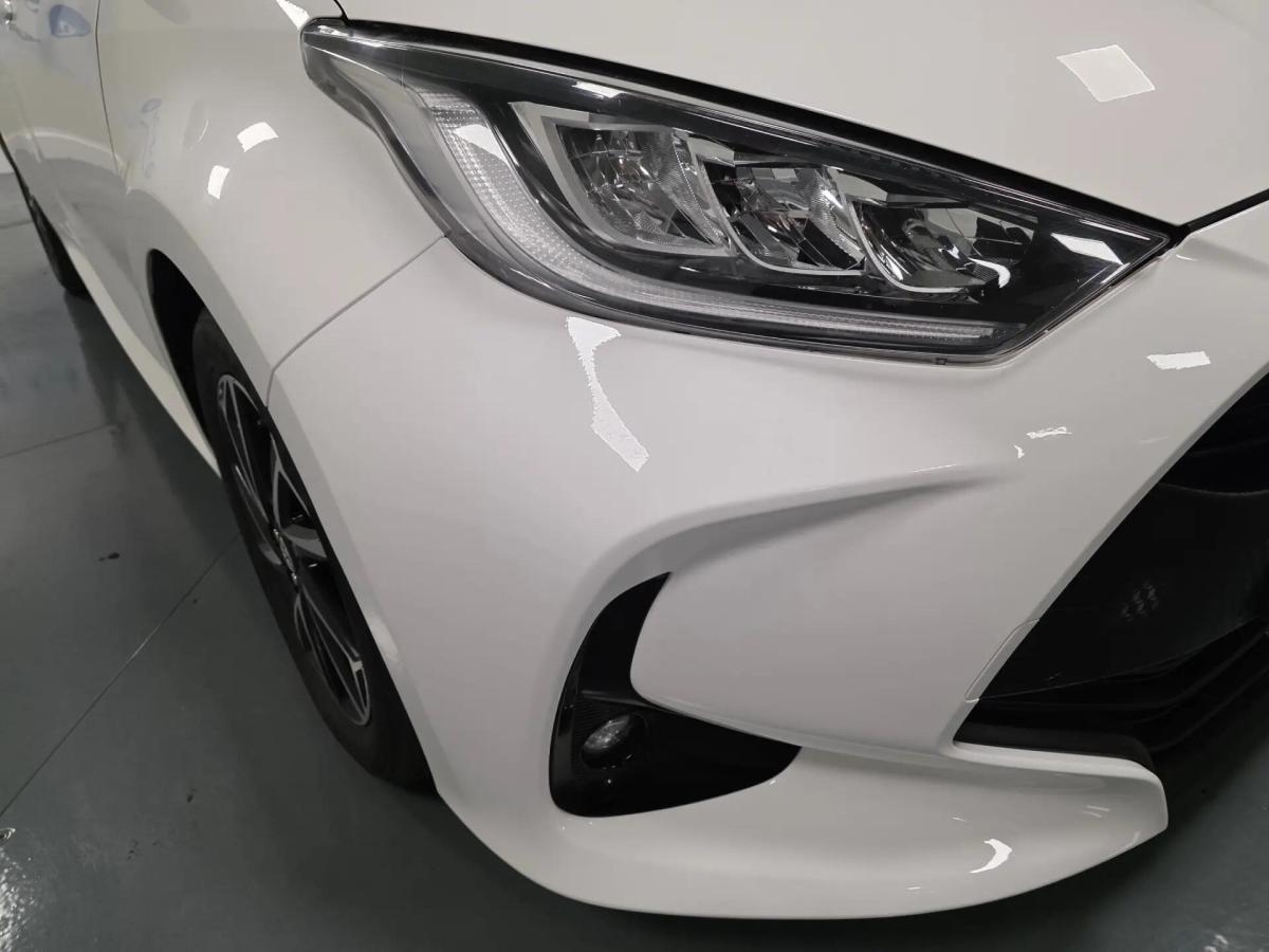toyota-yaris-2022-hibrido-a-gasolina-1490cc