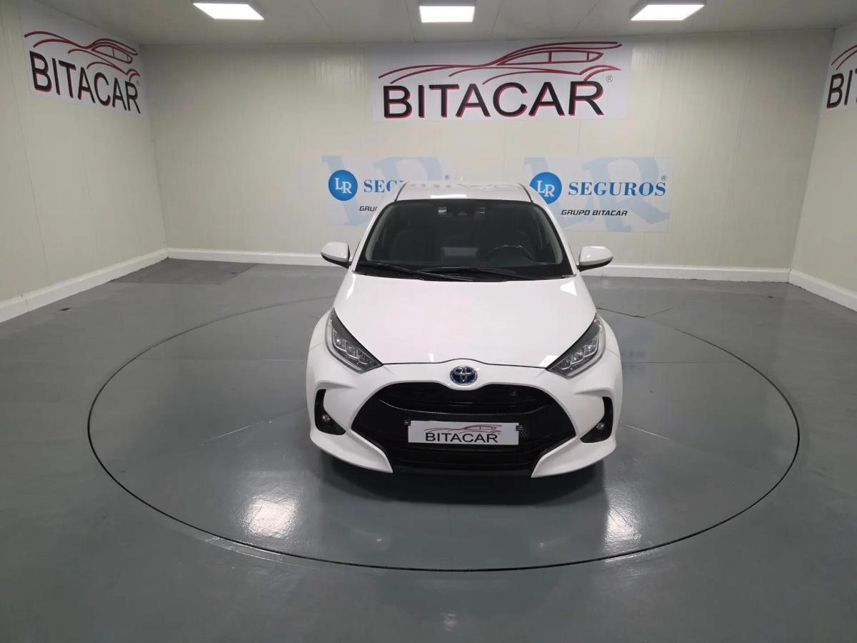 toyota-yaris-2022-hibrido-a-gasolina-1490cc