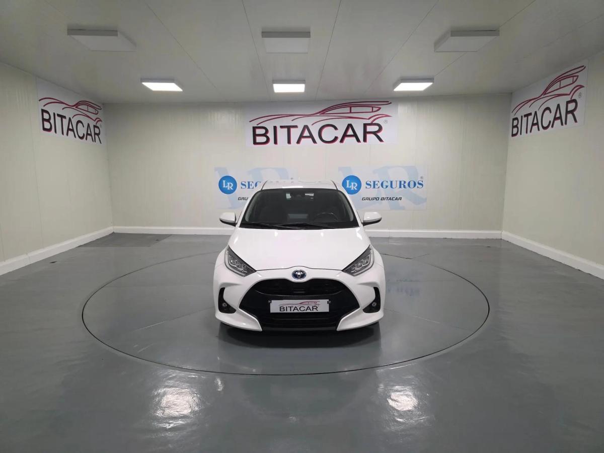 toyota-yaris-2022-hibrido-a-gasolina-1490cc