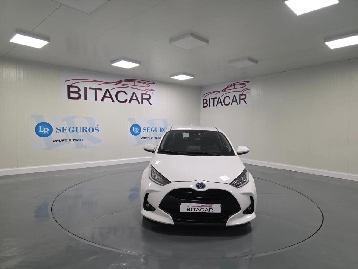 toyota-yaris-2022-hibrido-a-gasolina-1490cc