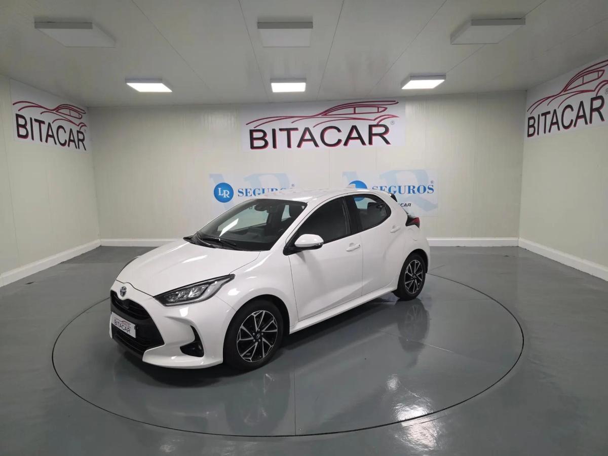 toyota-yaris-2022-hibrido-a-gasolina-1490cc